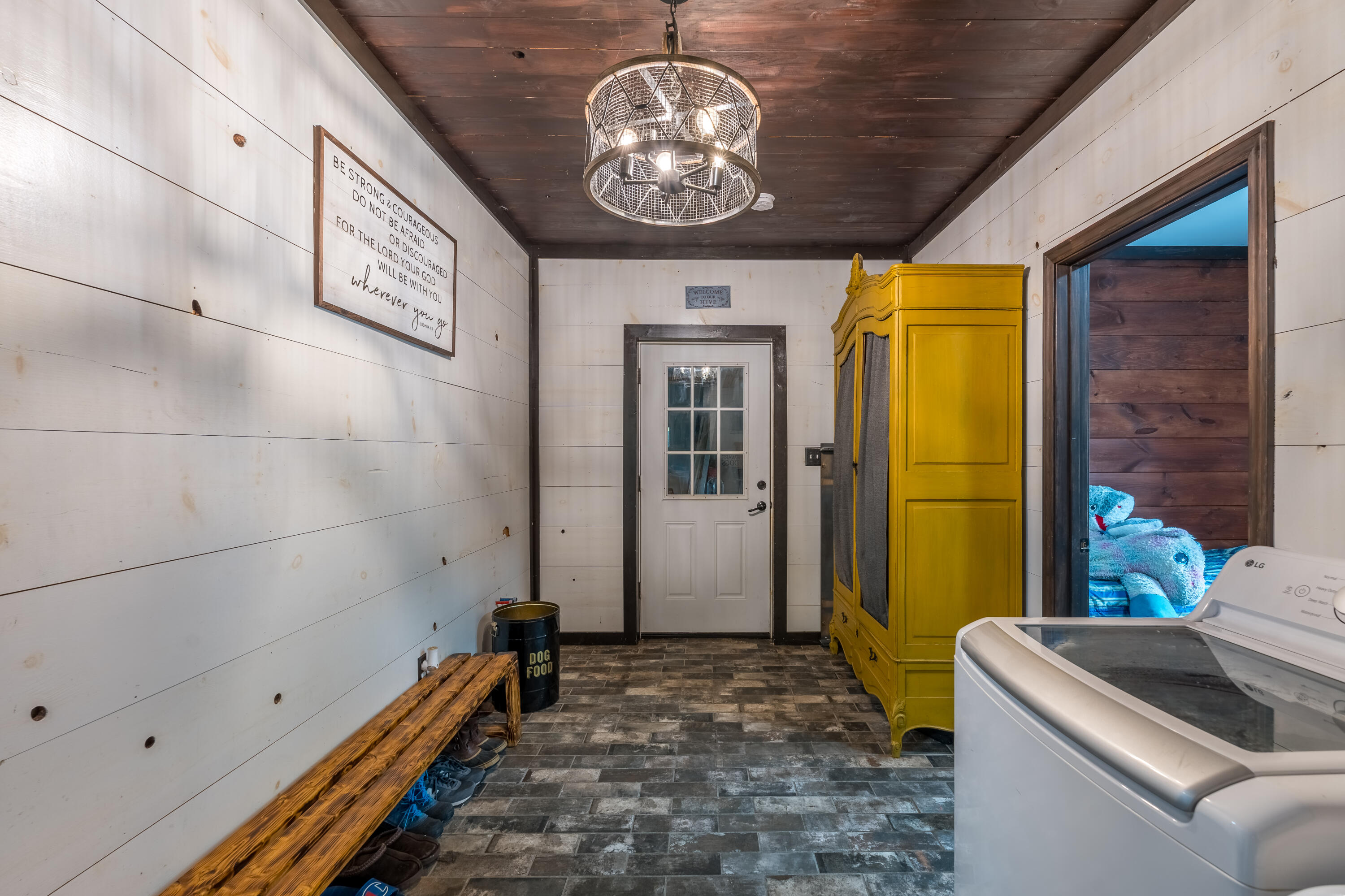 42 East Oxford Road Paris, ME 04281 - Photo 53 of 69 Mudroom/Laundry