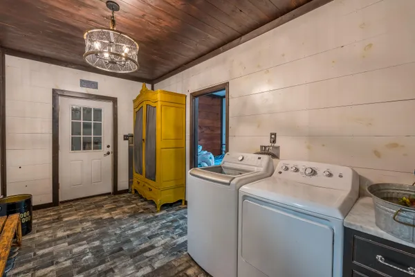 $439,000 | 42 East Oxford Road, Paris, ME 04281