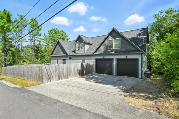 $439,000 | 42 East Oxford Road, Paris, ME 04281