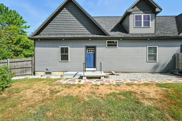 $439,000 | 42 East Oxford Road, Paris, ME 04281
