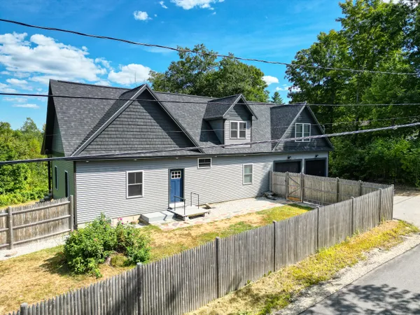 $439,000 | 42 East Oxford Road, Paris, ME 04281