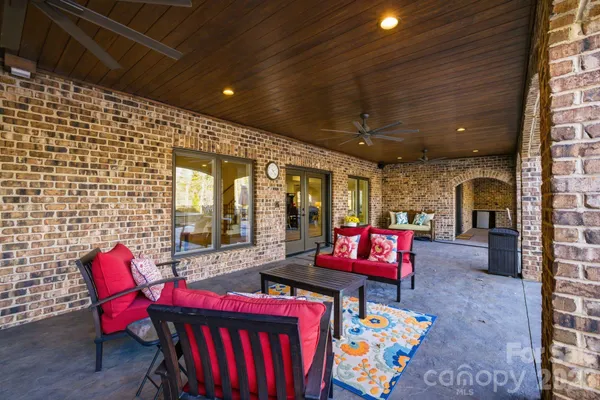 $3,250,000 | 875 Starboard Reach, Lexington, NC 27292