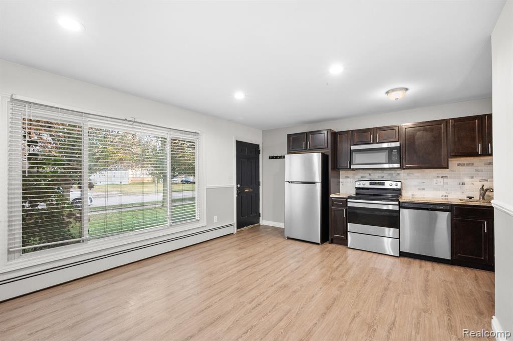 4125 Kent Road Royal Oak, MI 48073 - Photo 6 of 15
