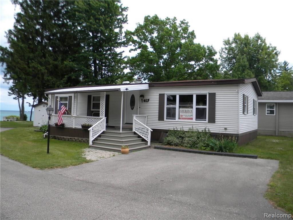 6103 Lakeshore Road Lexington, MI 48450 - Photo 5 of 5