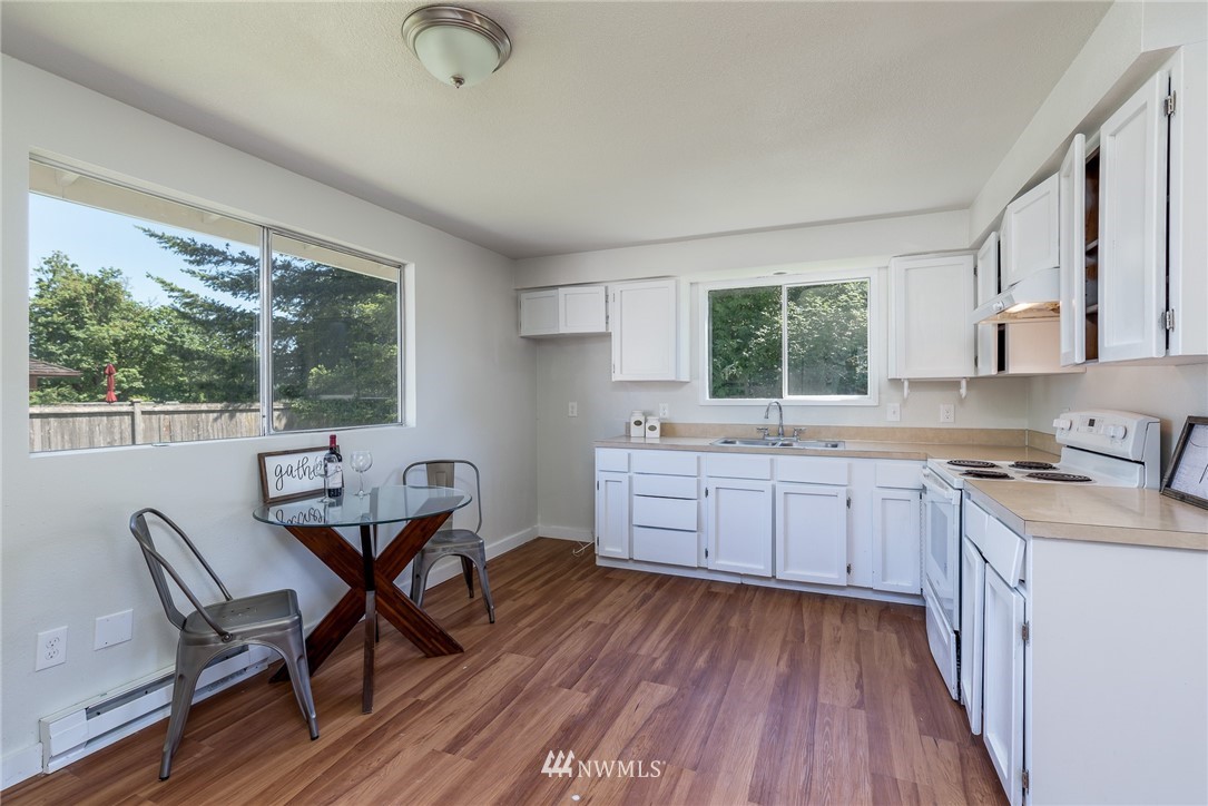 1216 Mission Road Everson, WA 98247 - Photo 4 of 22