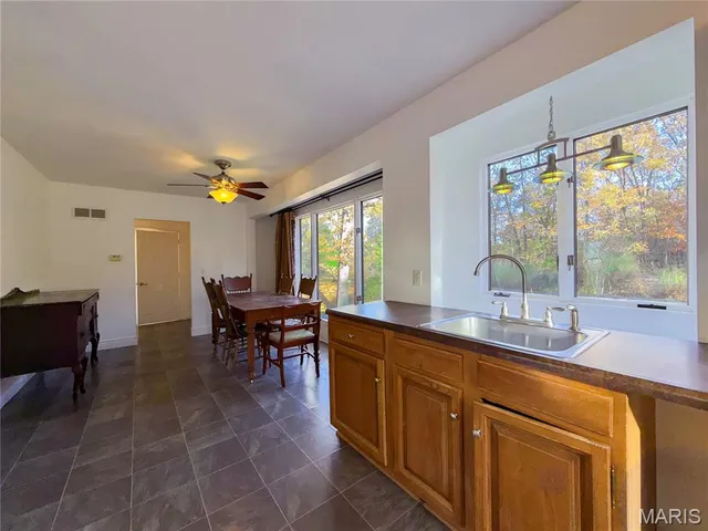 $289,900 | 131 Evergreen Drive, Hillsboro, MO 63050