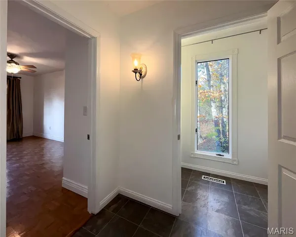 $289,900 | 131 Evergreen Drive, Hillsboro, MO 63050