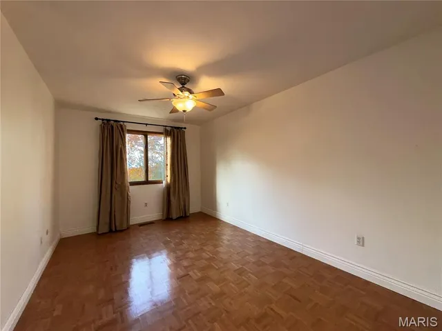 $289,900 | 131 Evergreen Drive, Hillsboro, MO 63050