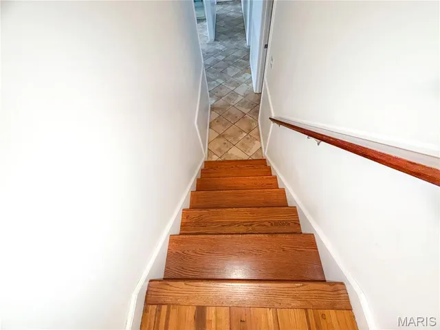 $289,900 | 131 Evergreen Drive, Hillsboro, MO 63050