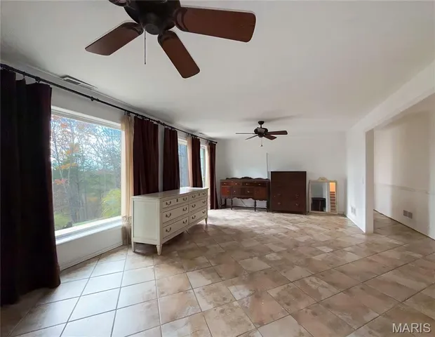 $289,900 | 131 Evergreen Drive, Hillsboro, MO 63050