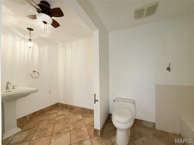 $289,900 | 131 Evergreen Drive, Hillsboro, MO 63050