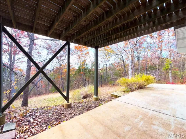 $289,900 | 131 Evergreen Drive, Hillsboro, MO 63050