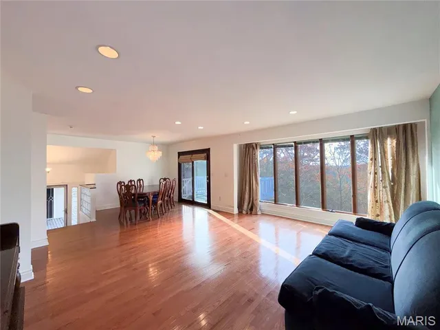 $289,900 | 131 Evergreen Drive, Hillsboro, MO 63050