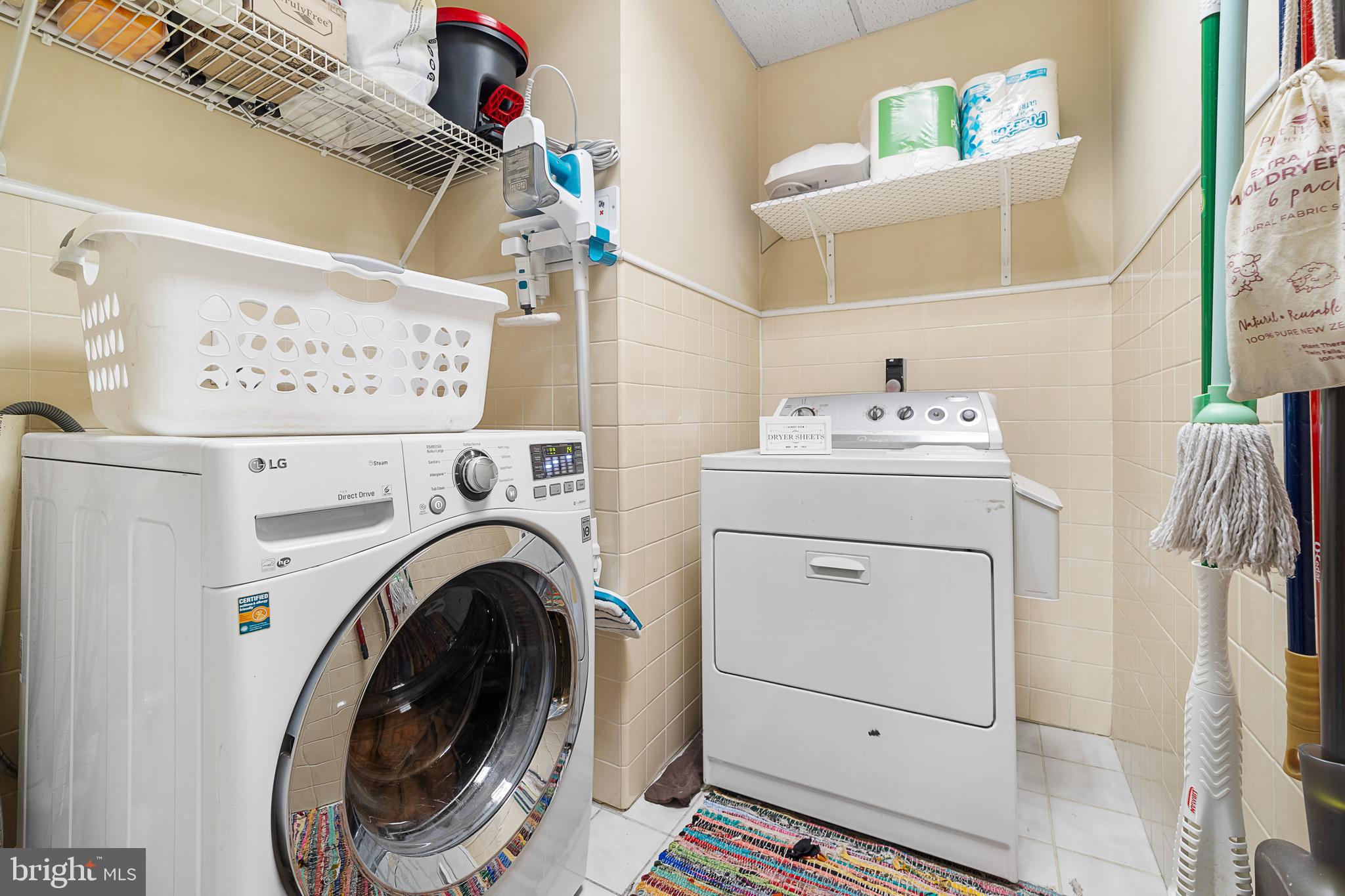 341 Birmingham Road Pemberton, NJ 08068 - Photo 14 of 31 a utility room with dryer and washer