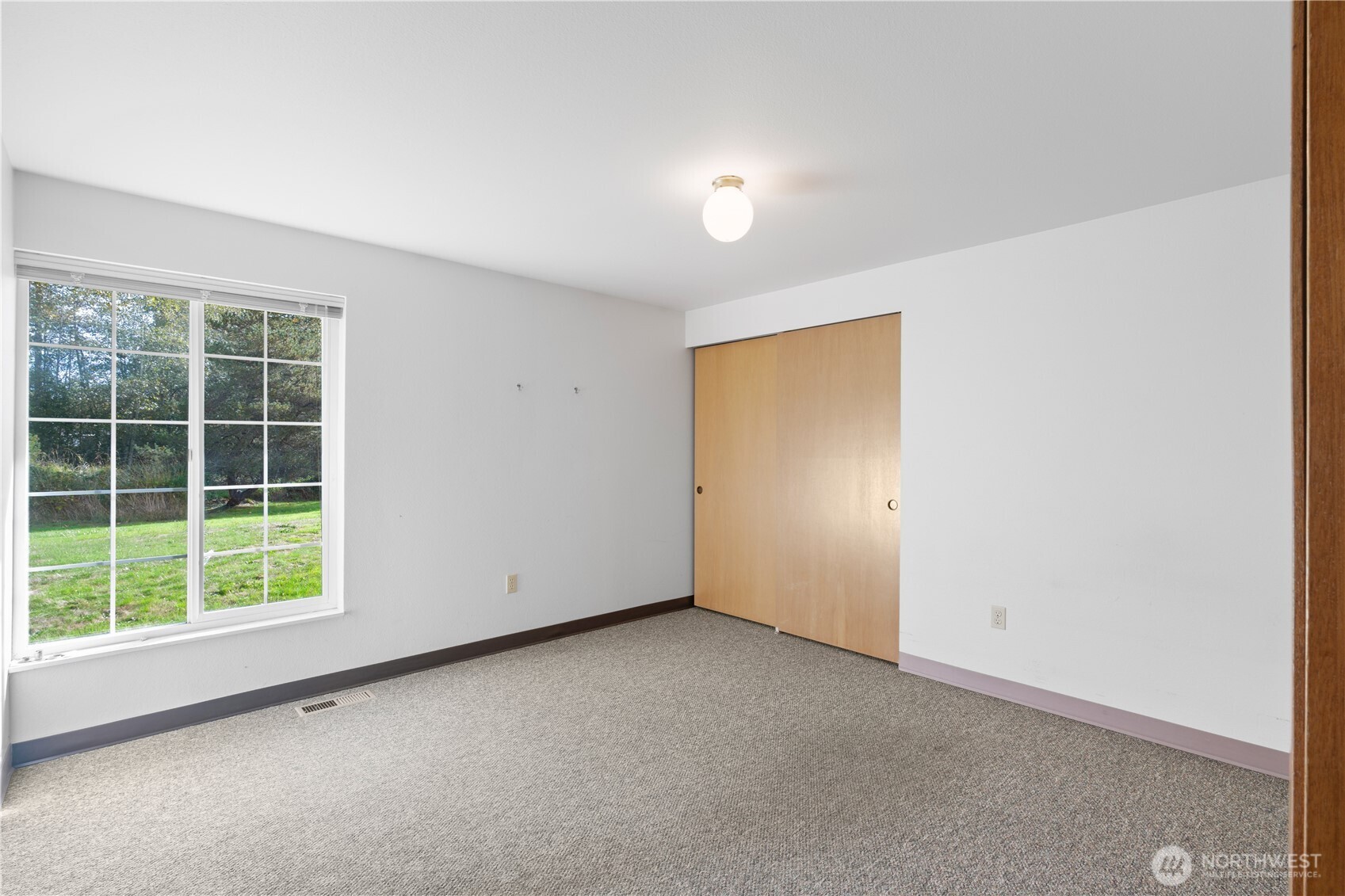 858 East Smith Road Bellingham, WA 98226 - Photo 30 of 40 Gallery Image 30