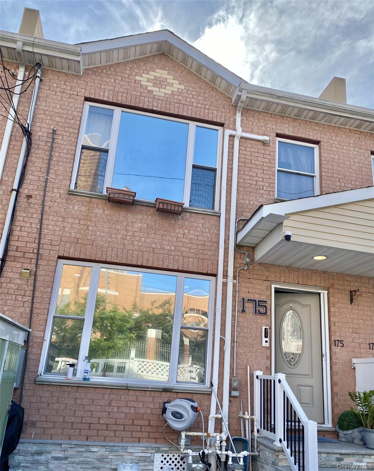 175 Beach 29th Street Queens, NY 11691 - Photo 1 of 19