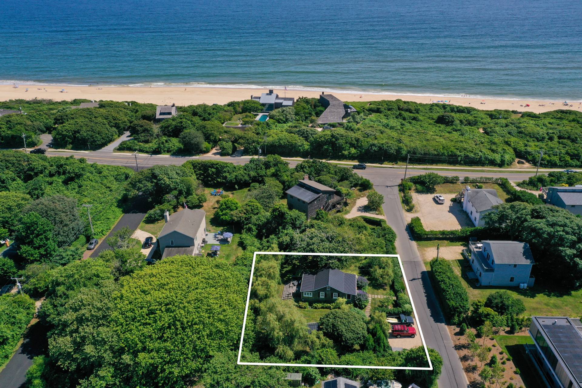 12 Jackson Road Montauk, NY 11954 - Photo 2 of 38 a view of a garden