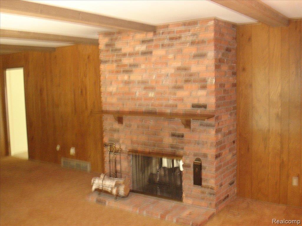910 Ballantyne Road Grosse Pointe, MI 48236 - Photo 5 of 15 DSC05358