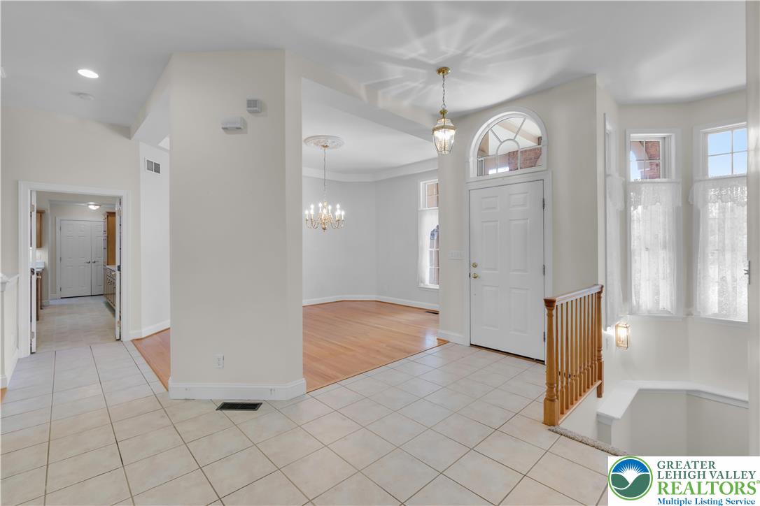 268 Jefferson Place Bethlehem, PA 18020 - Photo 7 of 49