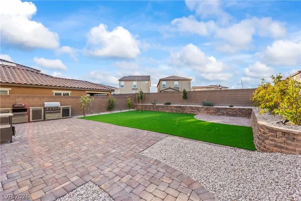 $1,985 | 7023 Wildhorse Crk Street, North Las Vegas, NV 89086