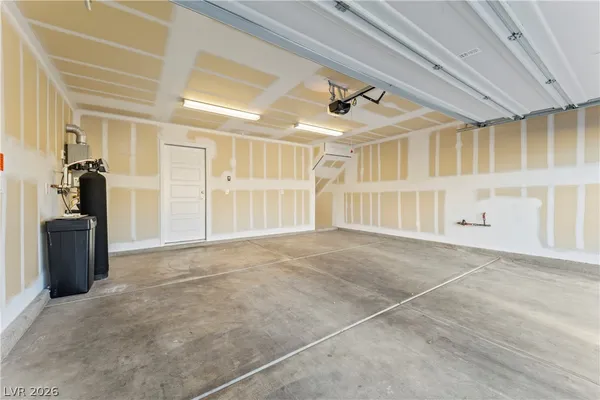 $1,985 | 7023 Wildhorse Crk Street, North Las Vegas, NV 89086