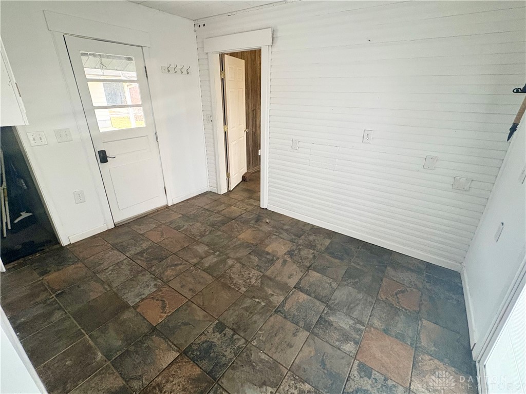 140 North Center Street Versailles, OH 45380 - Photo 24 of 46 mudroom- side door to garage access