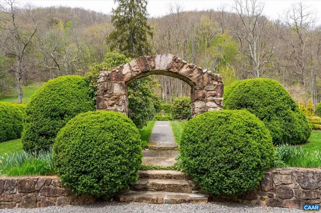 $2,650,000 | 356 Routier Hill Road, Hot Springs, VA 24445