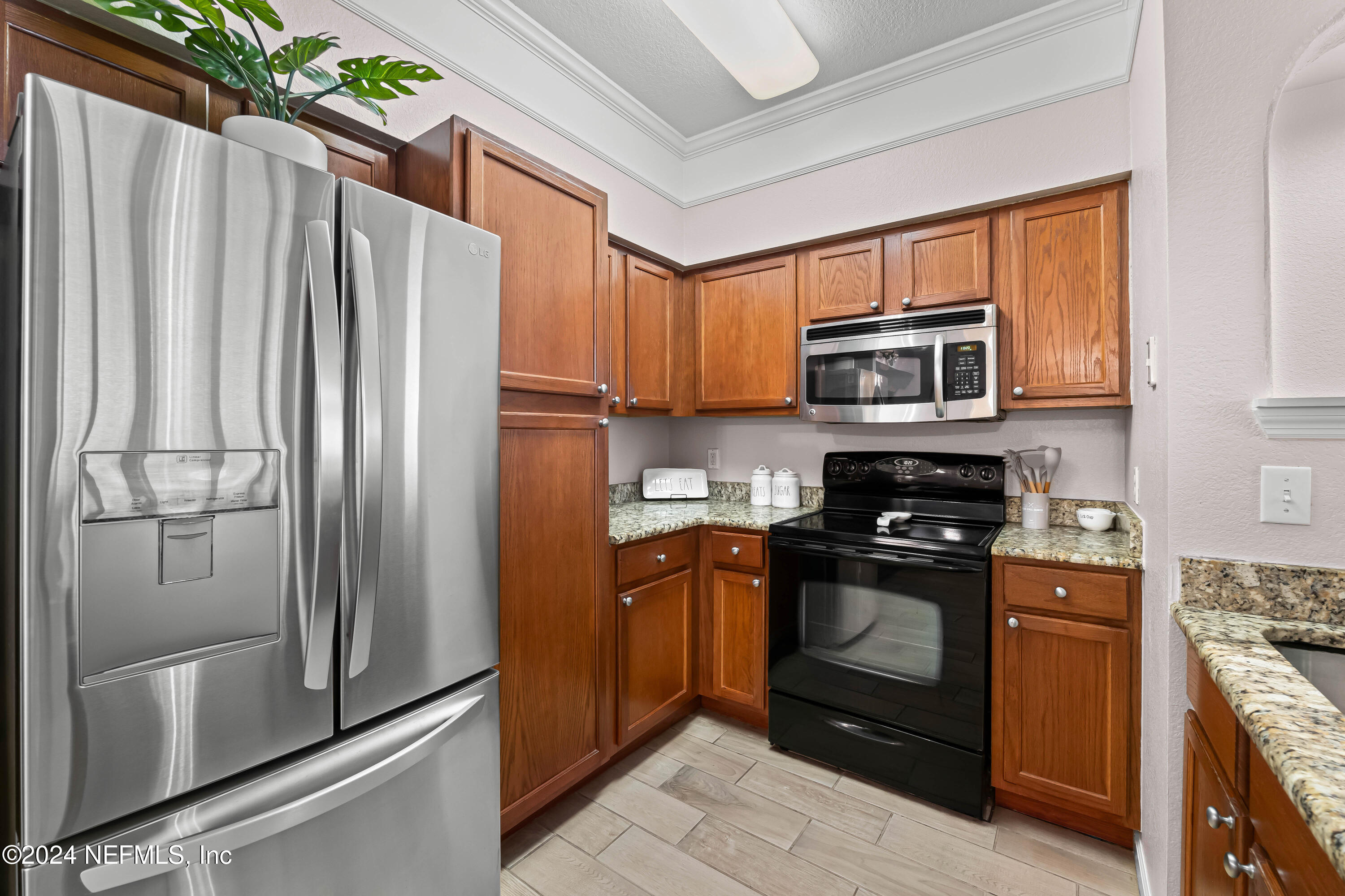 8550 Touchton Road, Unit 917 Jacksonville, FL 32216 - Photo 7 of 22 Kitchen