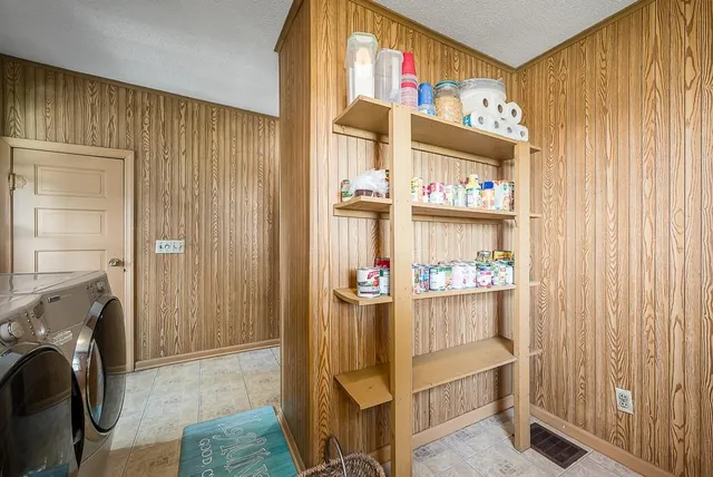 $415,000 | 26277 187th Street, Leavenworth, KS 66048