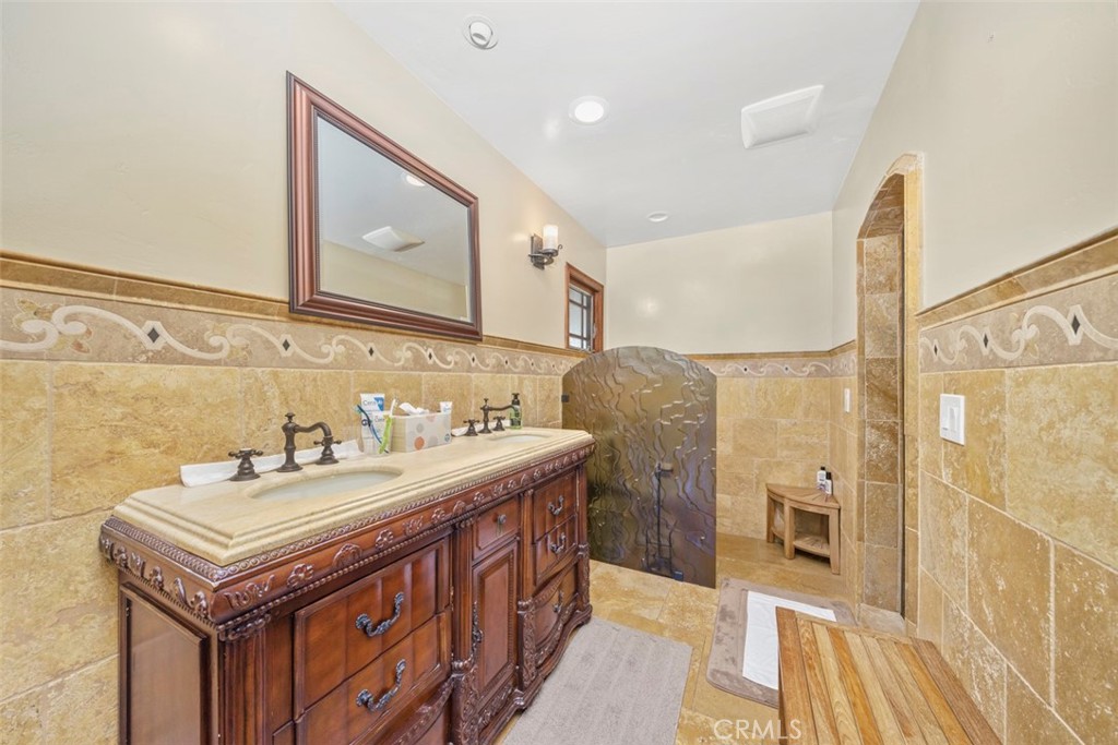 24405 Fuerte Road Temecula, CA 92590 - Photo 16 of 30