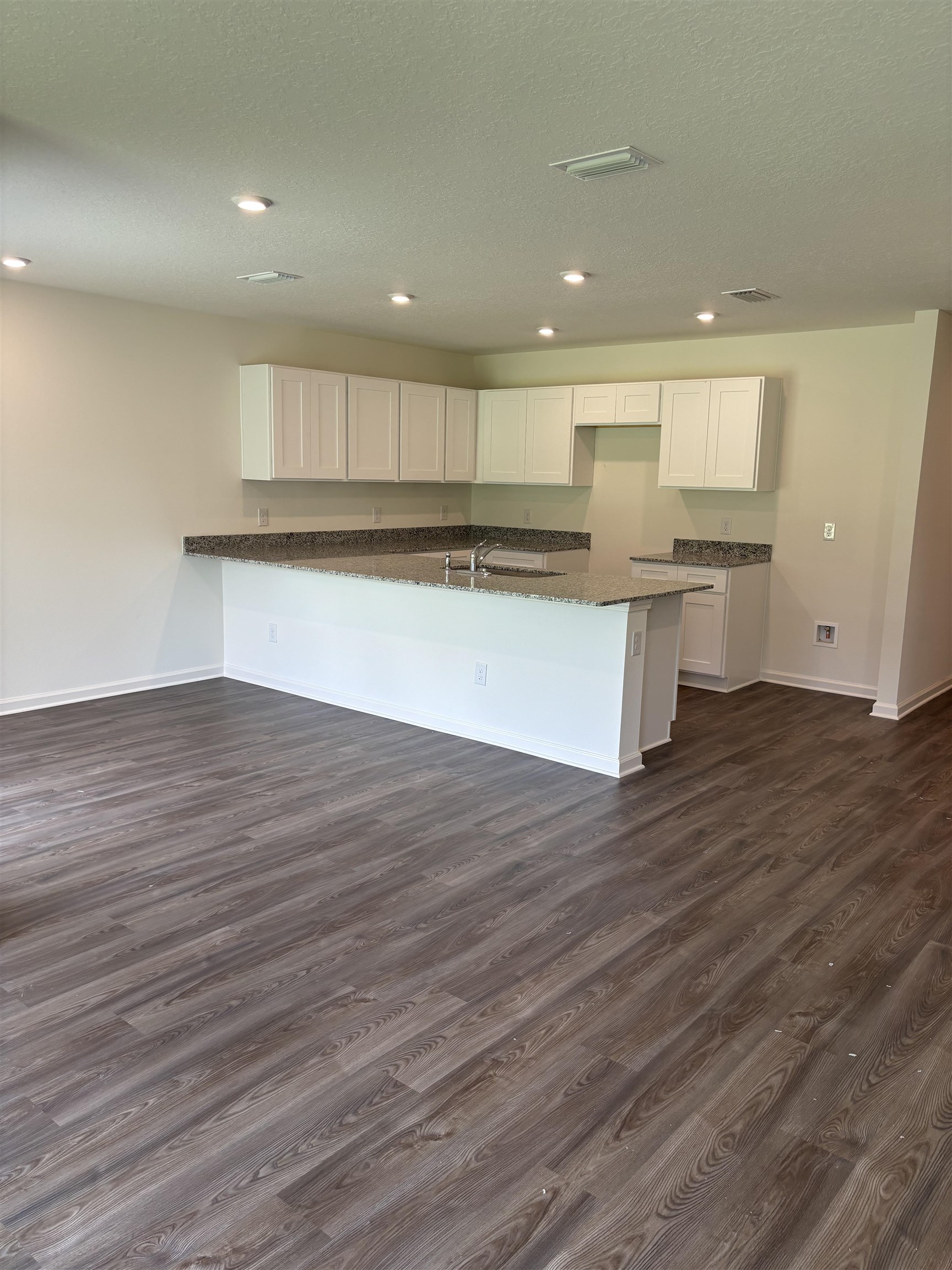 21641 Sutherland Circle Fairhope, AL 36532 - Photo 4 of 17 Kitchen
