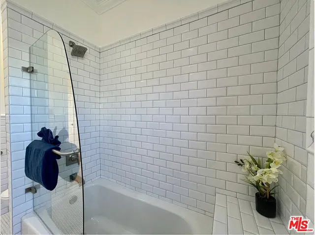 $12,900 | 423 Ocean, Unit 2, Santa Monica, CA 90403