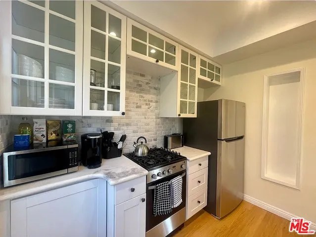 $12,900 | 423 Ocean, Unit 2, Santa Monica, CA 90403