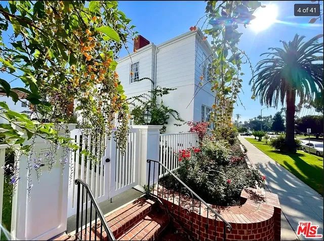 $12,900 | 423 Ocean, Unit 2, Santa Monica, CA 90403