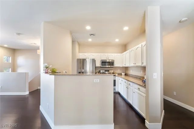 $339,000 | 2050 West Warm Springs Road, Unit 4323, Henderson, NV 89014