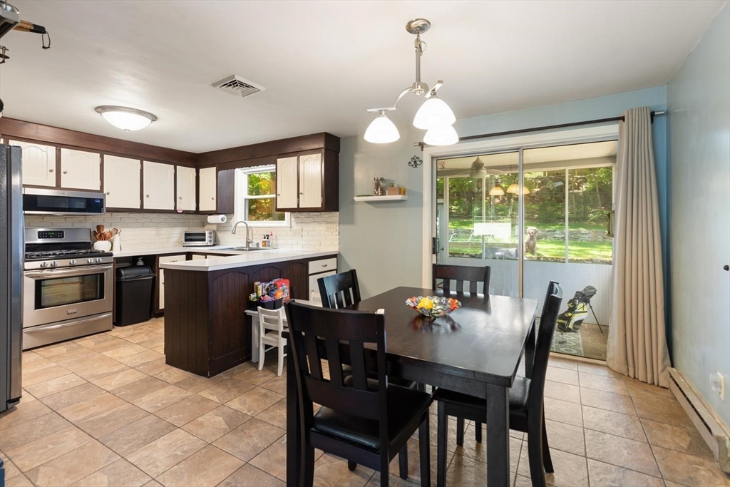 94 Judge Road Lynn, MA 01904 - Photo 6 of 37