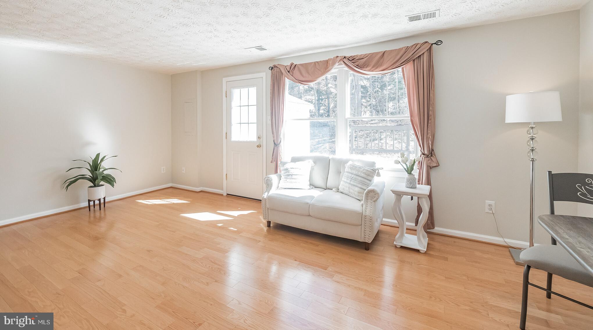 1507 Twisted Oak Drive Reston, VA 20194 - Photo 11 of 26