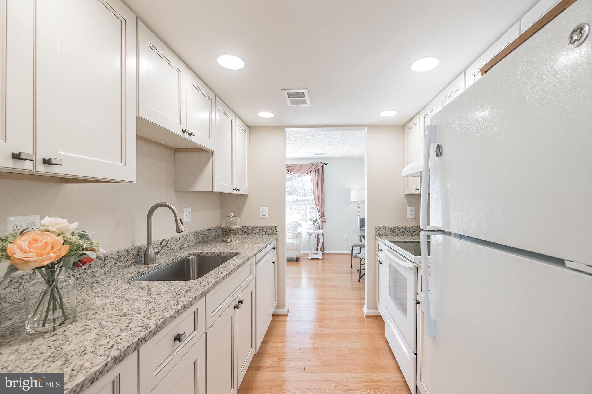 1507 Twisted Oak Drive Reston, VA 20194 - Photo 6 of 26