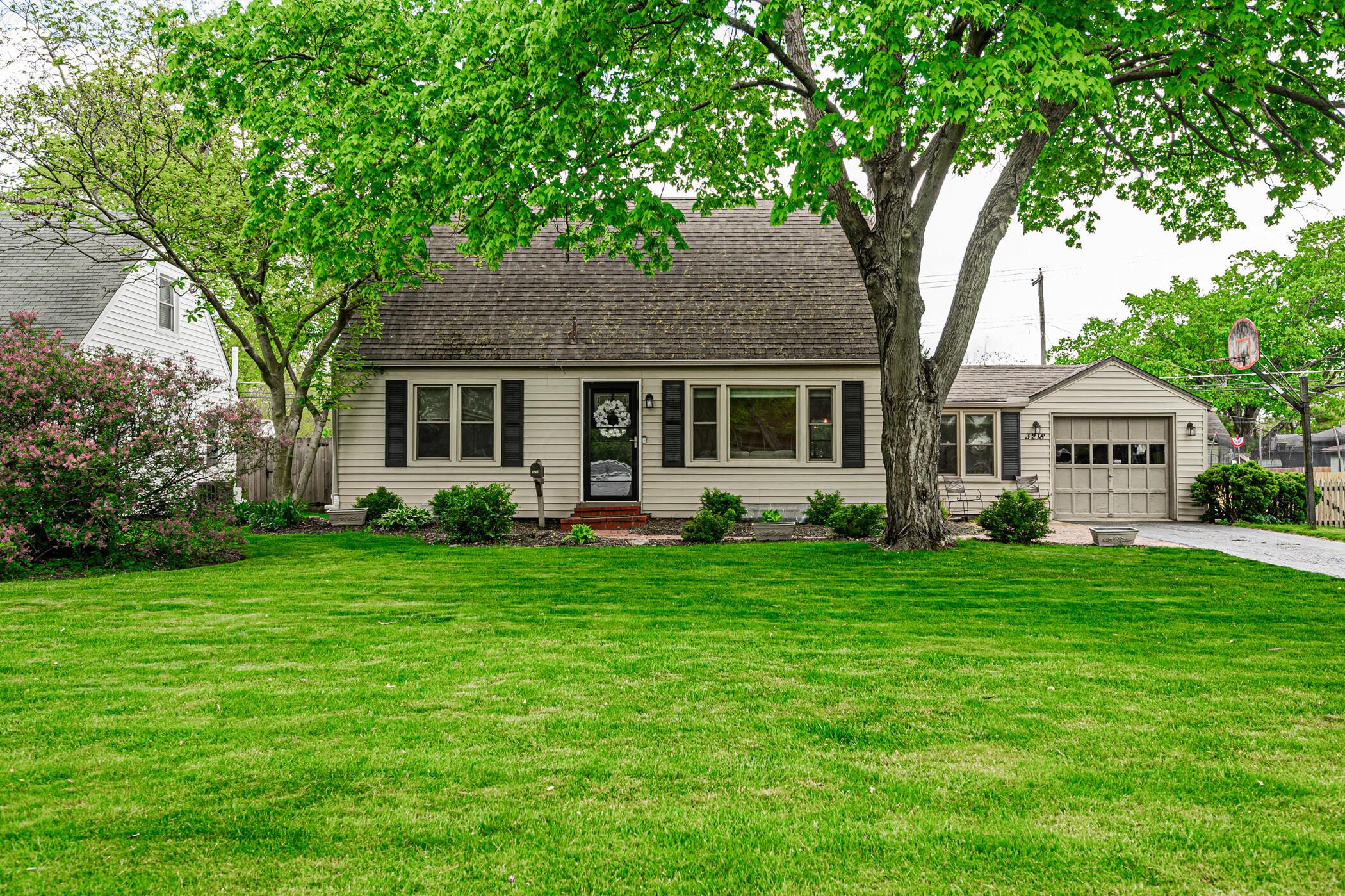 3218 Ainwick Road Columbus, OH 43221 - Photo 2 of 45 Great curb appeal