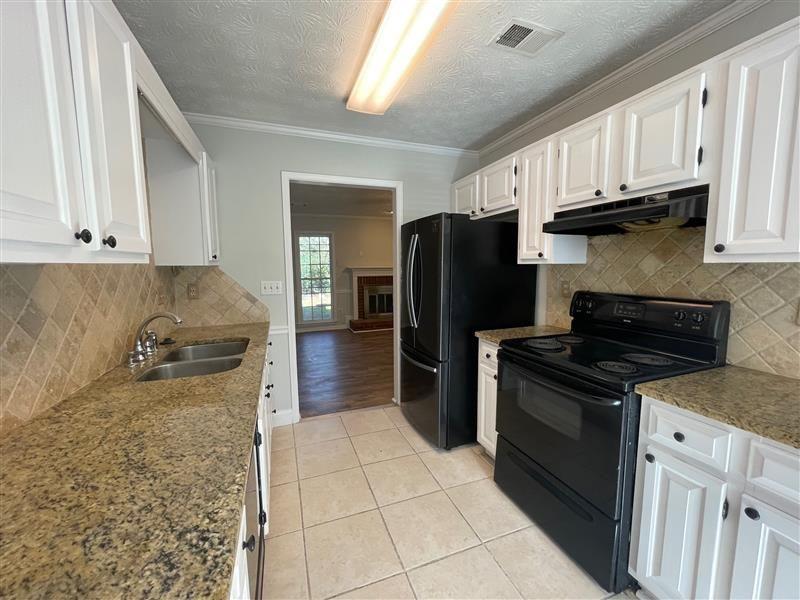 2930 Governors Court Marietta, GA 30066 - Photo 3 of 11