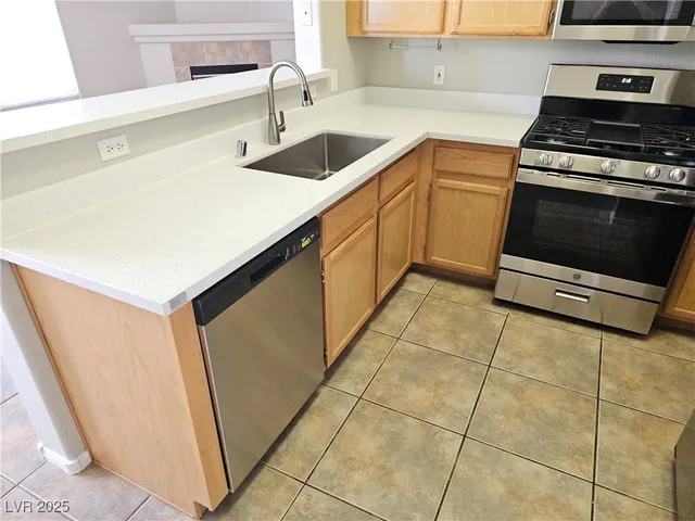 $1,395 | 700 Carnegie Street, Unit 4021, Henderson, NV 89052