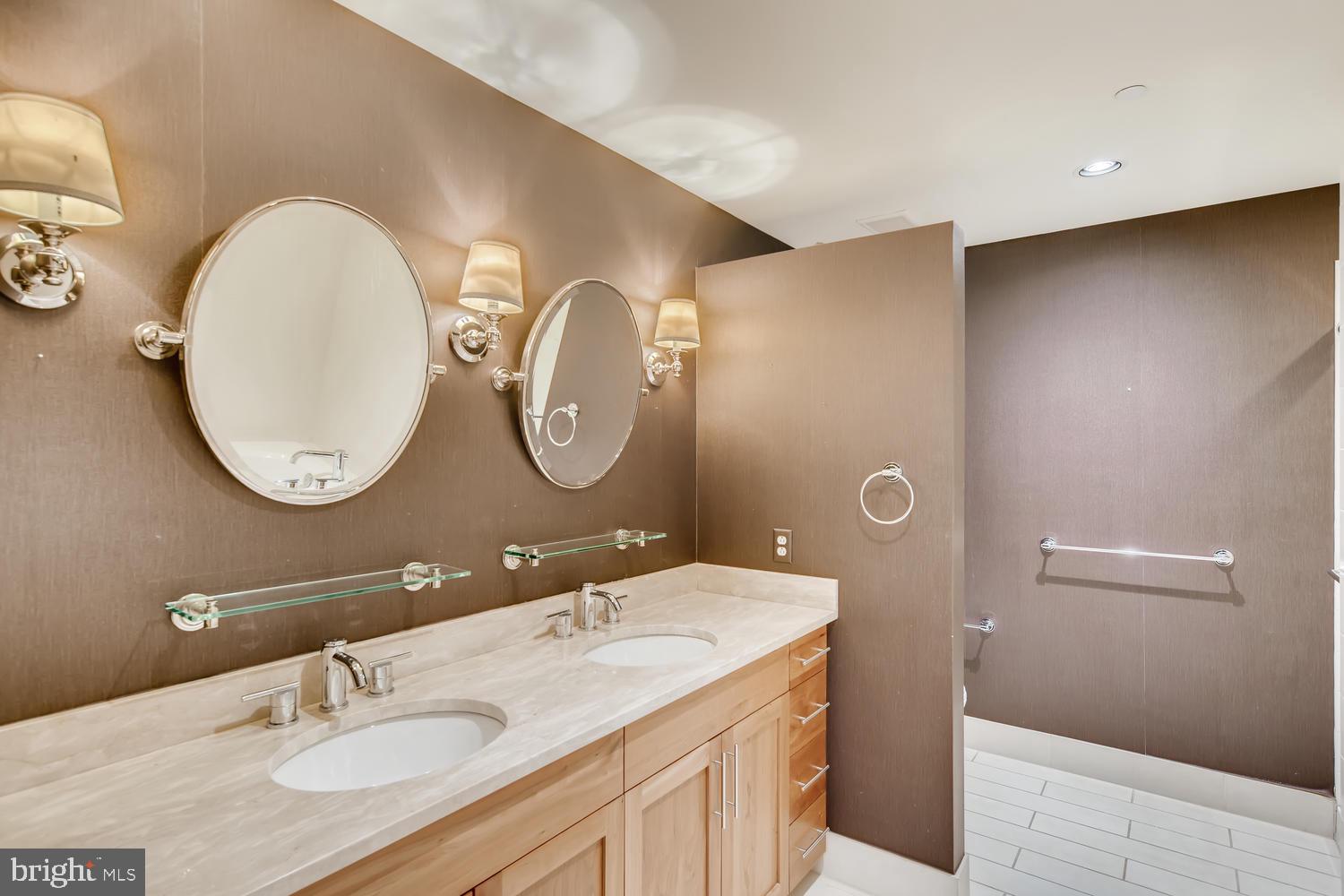 1200 Steuart Street, Unit 1040 Baltimore, MD 21230 - Photo 24 of 42 Master Bathroom