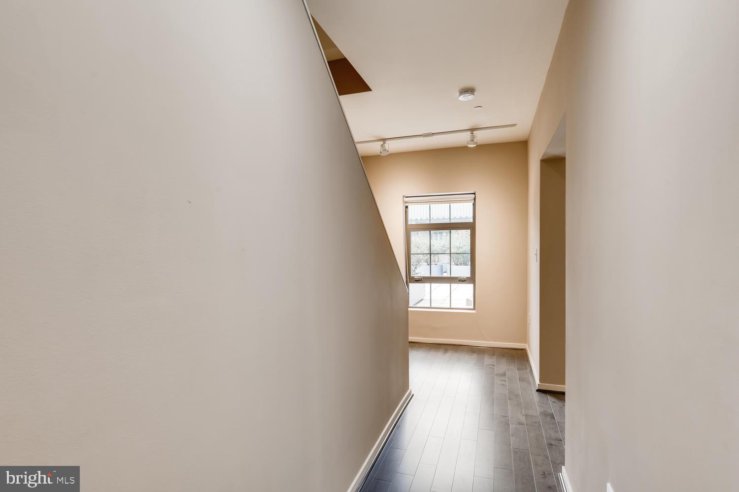 1200 Steuart Street, Unit 1040 Baltimore, MD 21230 - Photo 27 of 42