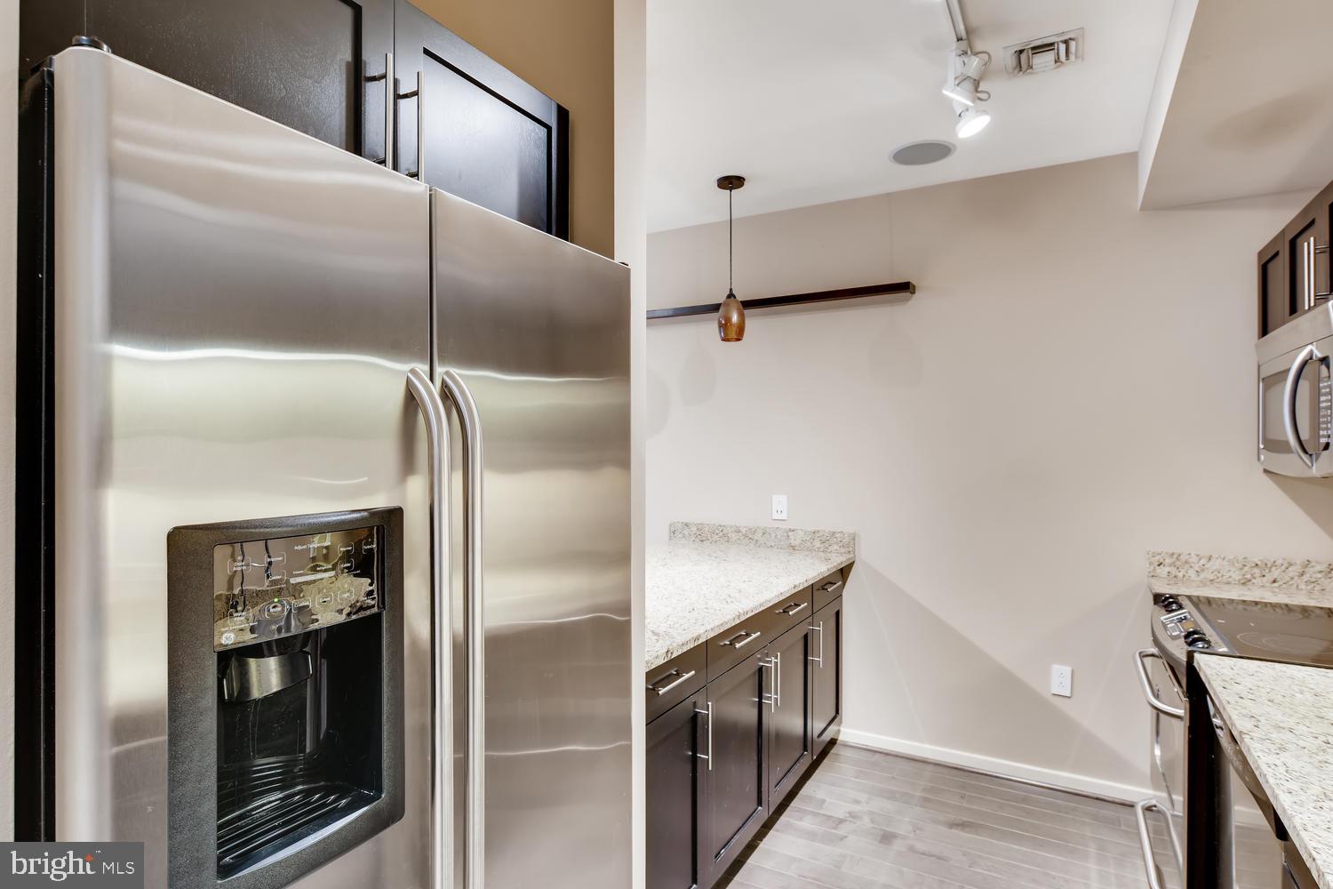 1200 Steuart Street, Unit 1040 Baltimore, MD 21230 - Photo 6 of 42 Kitchen