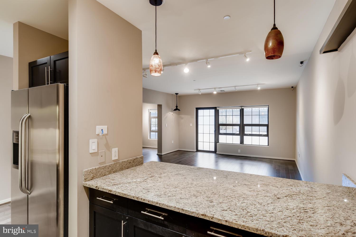 1200 Steuart Street, Unit 1040 Baltimore, MD 21230 - Photo 7 of 42 Kitchen