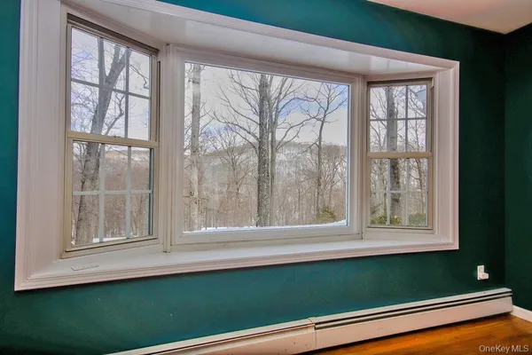 $729,900 | 9 Crescent Lane, Putnam Valley, NY 10579