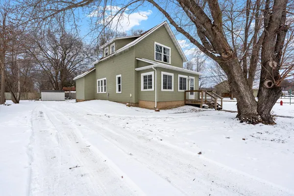 $249,900 | 209 East Central Avenue, Medford, MN 55049