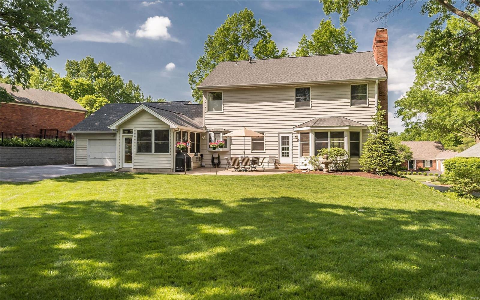 15972 Wetherburn Road Ballwin, MO 63017 - Photo 2 of 75 Gallery Image 2