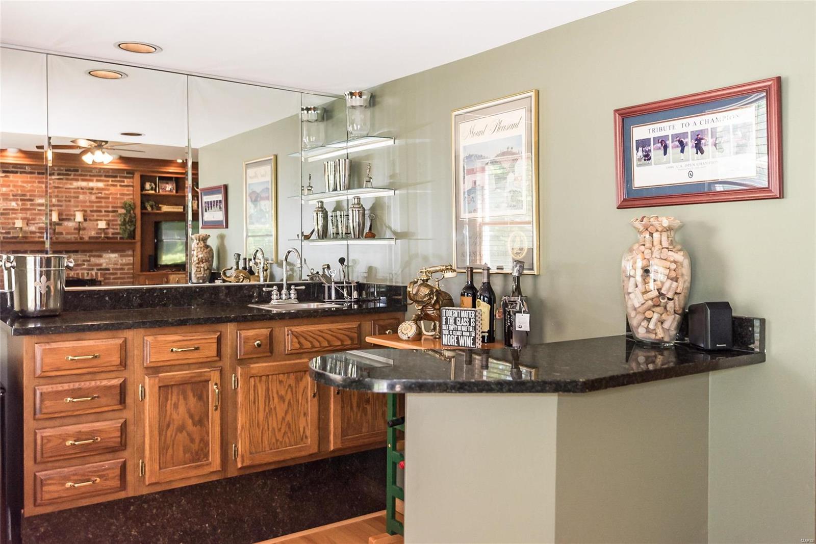 15972 Wetherburn Road Ballwin, MO 63017 - Photo 17 of 75 Gallery Image 17
