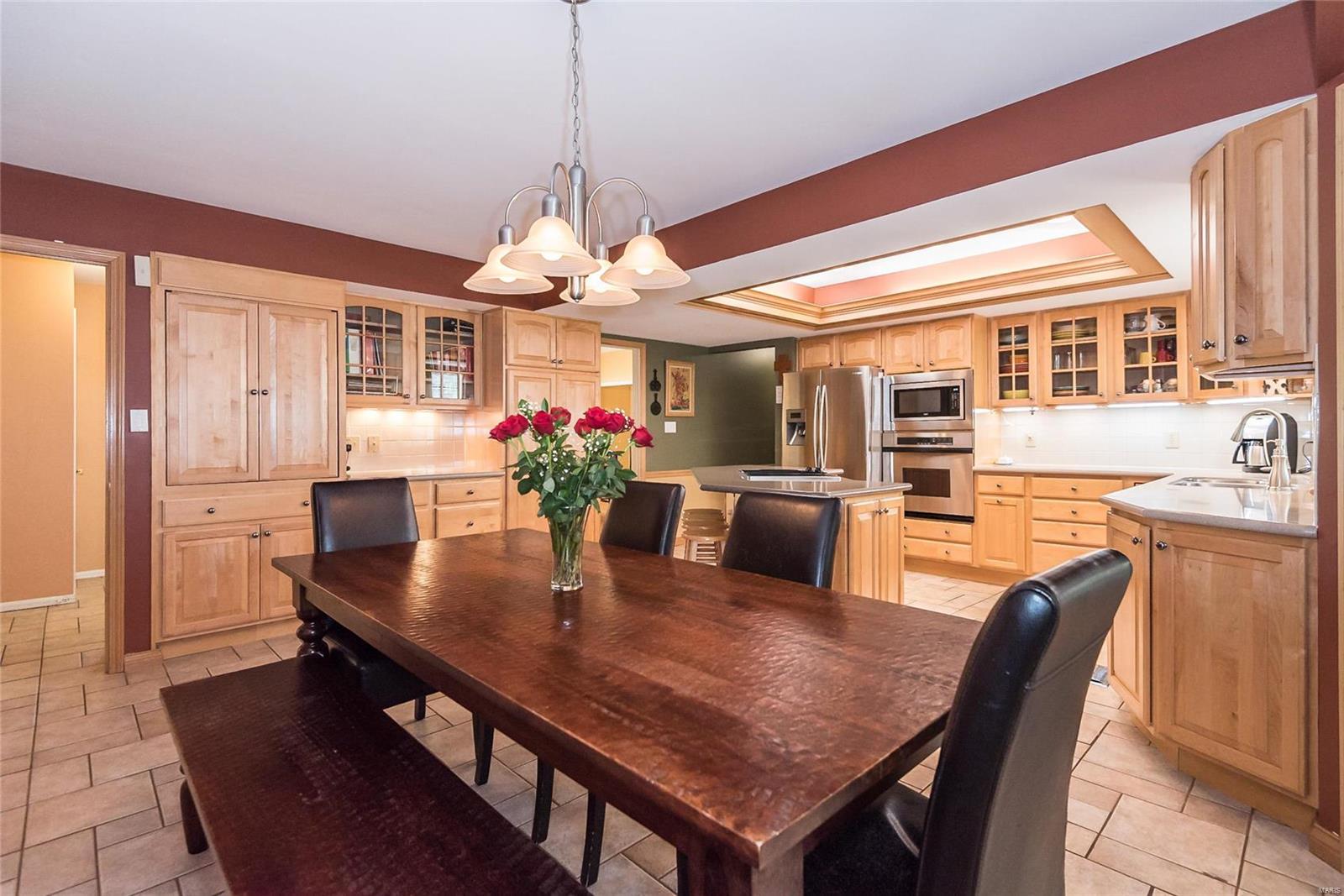 15972 Wetherburn Road Ballwin, MO 63017 - Photo 28 of 75 Gallery Image 28
